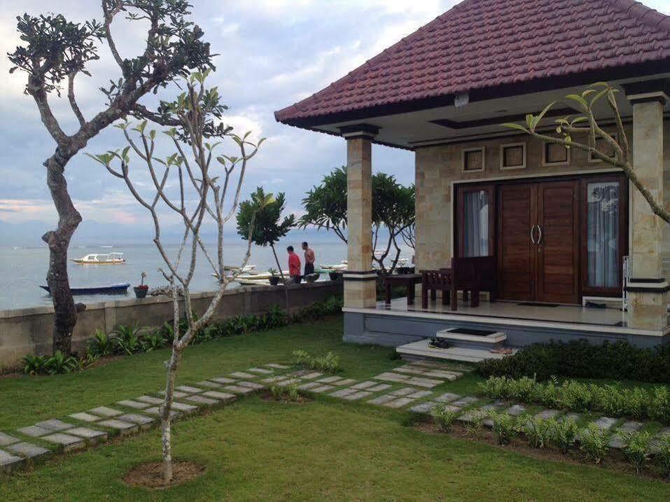 Yogi Beach Bungalow & The Blue Yogi Beach Restaurant Nusa Lembongan Exterior foto